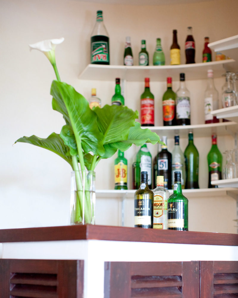 hotel-bar